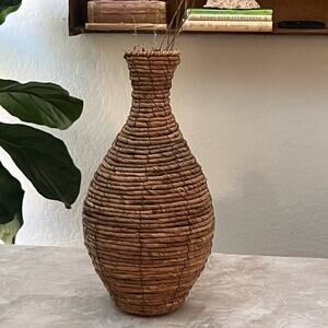 Floor Vase 16” Twisted Grass Rope Display Basket Style Decor